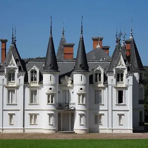 Bed & Breakfast Chateau De La Motte, Noailly
